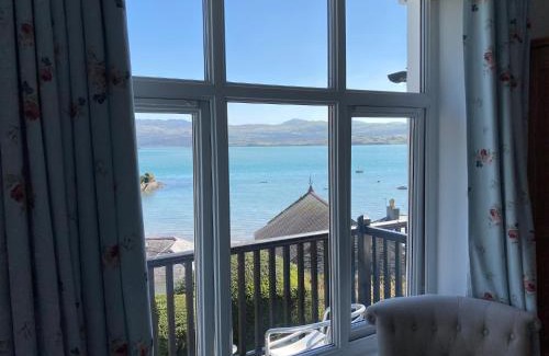 Borth-y-Gest House | Sea View Retreat: Tegfryn, 4-Star Gem in Borth y Gest