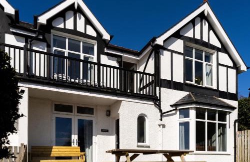 Borth-y-Gest House | Sea View Retreat: Tegfryn, 4-Star Gem in Borth y Gest