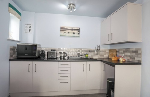 Llanycil Cottage | TEGID LAKESIDE - Romantic Getaway by Bala Lake
