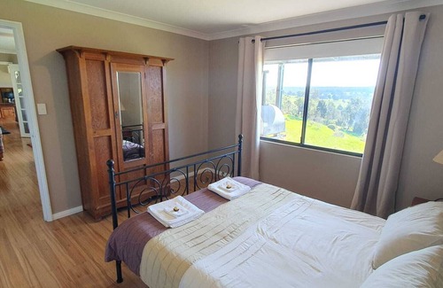 Balingup House | Guest Rated 10/10: Tegwan's Nest with Pool & Breakfast