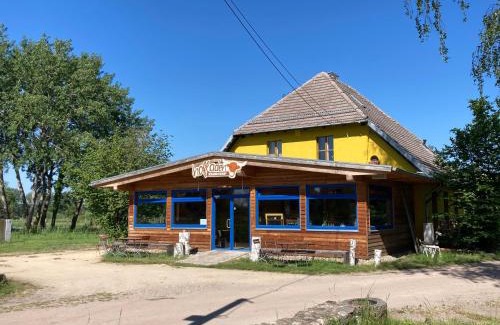 Fehrbellin Apartment | Pet-Friendly Teichland Linum Apartments with Great Reviews
