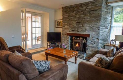 Cilgerran House | Teifi House: Family-Friendly 4-Star Retreat with Top Ratings