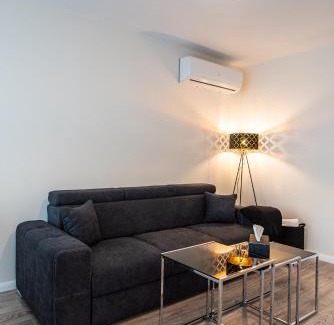 Floresti Apartment | Elegant TEILOR Apartments 1: Pet-Friendly & Highly Rated