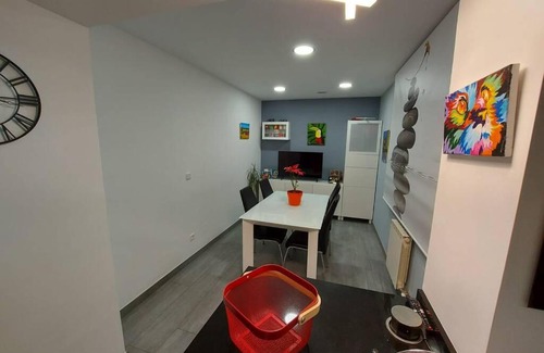 Vigo Apartment | Teixugueiras 16: Oceanfront Retreat with High Guest Ratings