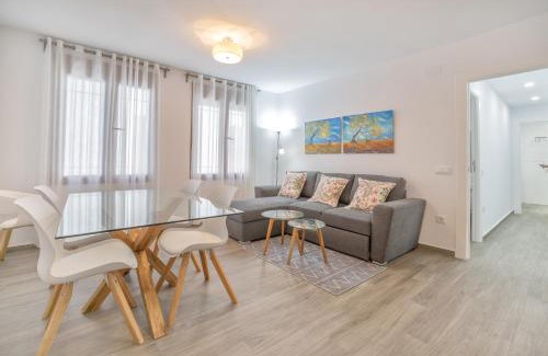 La Trinidad-San Juan y Todos los Santos Apartment | Discover Tejón y Marín: Exceptional Apartment in Historic Center