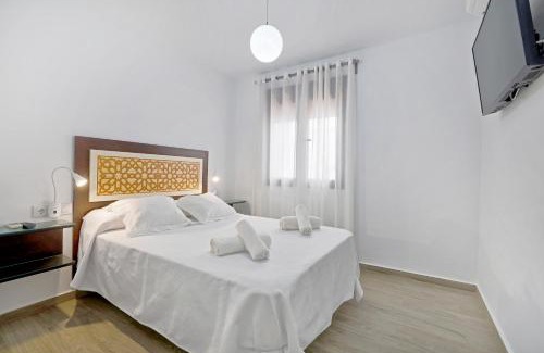 La Trinidad-San Juan y Todos los Santos Apartment | Discover Tejón y Marín: Exceptional Apartment in Historic Center