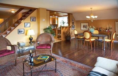 Lansdowne Bed & Breakfast | Exceptional Tekdiv B&B: Pet-Friendly with Delightful Breakfast