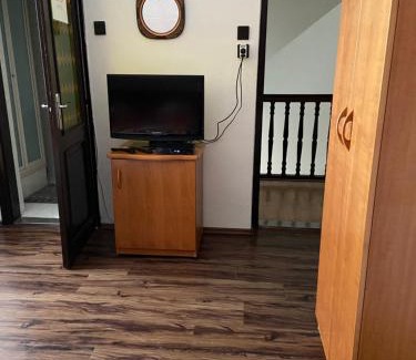 Kormend Bed & Breakfast | Budget-Friendly Teke Panzió with Breakfast and Child Care