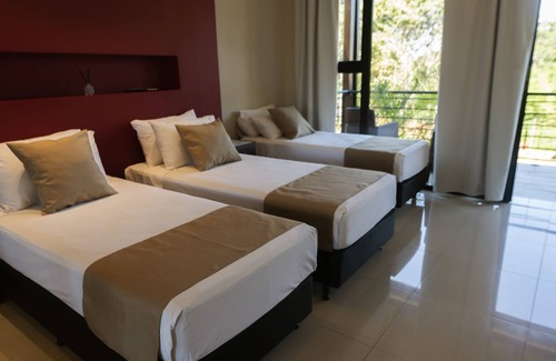 Zona Granja Cabin | Experience Tekoa Lodge de Selva: Family-Friendly Bliss