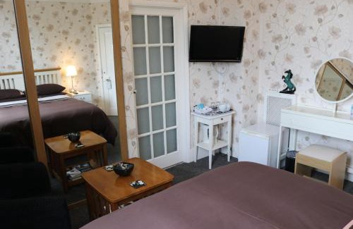 Stony Stratford Bed & Breakfast | Pet-Friendly Telford House: Guest Rated 9.4/10