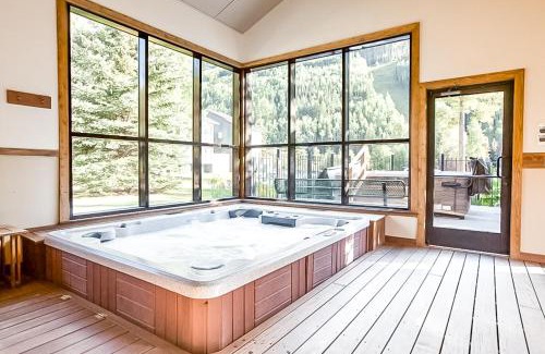 Telluride Hotel | Telluride Lodge 324