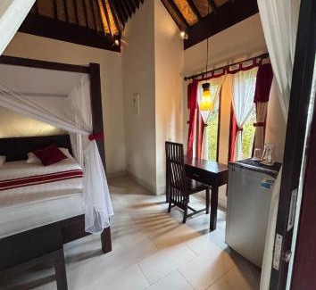 Penuktukan Hotel | Unwind at Teluk Karang Dive & Spa Resort with Ocean Views