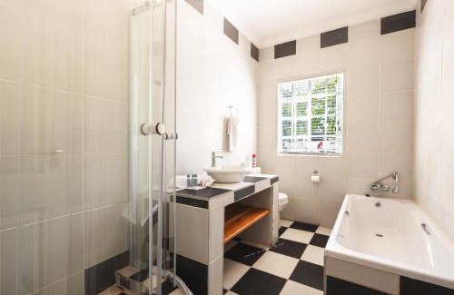 Grahamstown Cabin | Experience Nature at Temba Private Game Reserve, 4-Star Escape