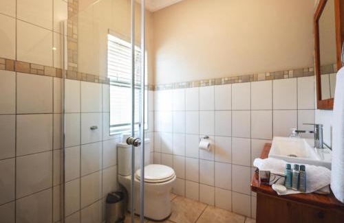 Grahamstown Cabin | Experience Nature at Temba Private Game Reserve, 4-Star Escape
