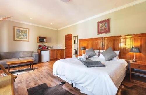 Grahamstown Cabin | Experience Nature at Temba Private Game Reserve, 4-Star Escape