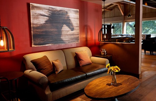 Temecula Hotel | Relax at Temecula Creek Inn: 4-Star Retreat with Spa & Pool
