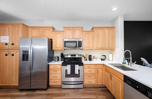 Tempe Apartment | Tempe Apartment for 8 Walk to ASU and Mill Ave