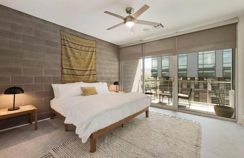 Riverside Apartment | Pet-Friendly Tempe Lofts with Pool & Family Amenities