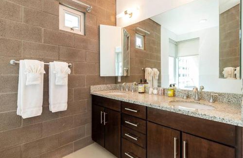 Riverside Apartment | Pet-Friendly Tempe Lofts with Pool & Family Amenities