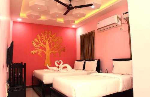 Mayiladuthurai Hotel | Discover Temple Stay at Uma Residency and Guest House