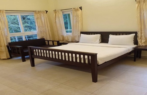 Virudhunagar Hotel | Cozy Temple Tree Residence with Breakfast & Family Amenities