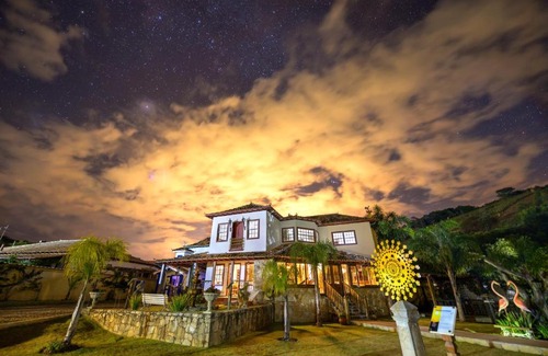Tiradentes House | Discover Templo do Sol: Pet-Friendly Oasis with Top Ratings
