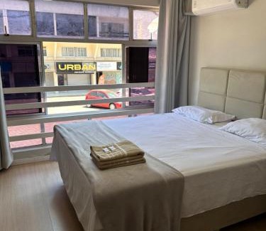 Sudoeste e Octogonal Apartment | Cozy Kit Studio Ipê Branco - Perfect for Families & Pets
