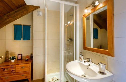 Escarrilla House | Pet-Friendly Retreat at Tena Natural - Rated 9.1/10!