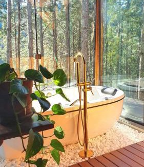 Anitapolis Other | Discover Tenda de luxo Guardião da Montanha: Pet Friendly Retreat