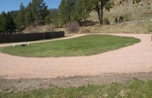 Custer House | Inviting Tenderfoot Creek Cabin - Family-Friendly Getaway