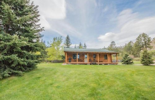 Custer House | Inviting Tenderfoot Creek Cabin - Family-Friendly Getaway