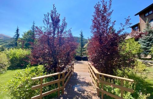 Mountain House House | Discover Tenderfoot Lodge 2613: Family-Friendly Retreat