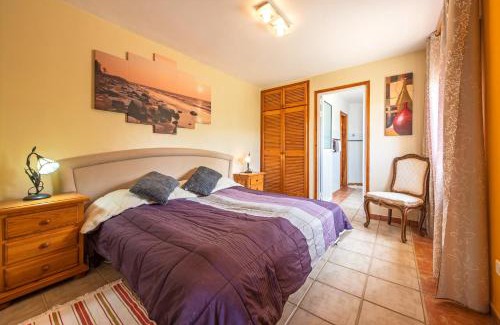 San Juan de la Rambla Apartment | Relax at El Hierro I with Oceanfront Amenities & Pool