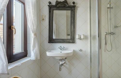 Csarnota Hotel | Inviting Tenkes Fogadó: Pet-Friendly Stay with Breakfast