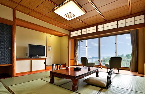 Nishiuracho House | Discover Tenku Kaiyu no Yado Suehiro with Ocean Views