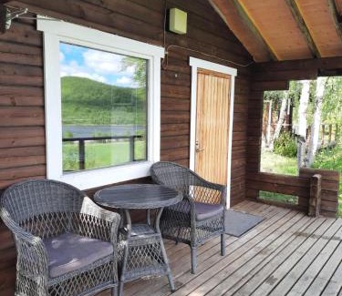 Utsjoki Ski Chalet | Pet-Friendly Tenon Maisemamökit with Family-Centric Amenities