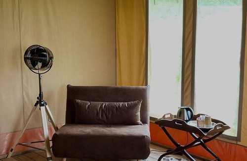 Scansano RV Rental | Cozy Tenda Lusso BagnoStardust: Pet-Friendly with Pool