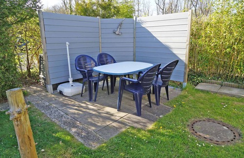 Damp House | Pet-Friendly Oceanfront Tent House with WiFi & 2 TVs
