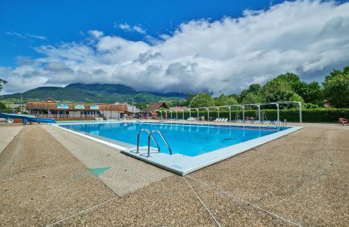 Mens Other | Cozy Tente for 4 with Pool & Kid-Friendly Amenities