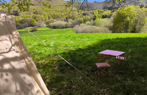 Chambon-sur-Lac Other | Tente des clarines