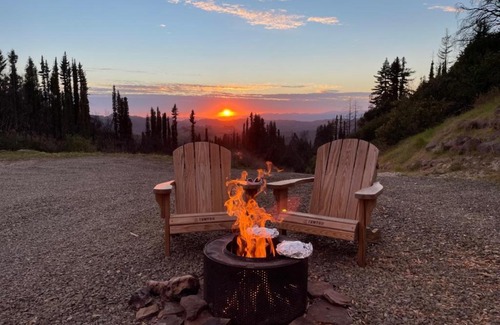 Santa Rosa Other | Explore Tentrr - Mystic Mountain Petrified Camp Escape