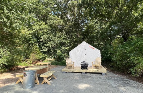 Unionville Other | Cozy Tentrr Signature Site - Verdiersville Tavern Stay