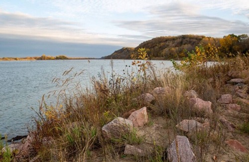 Burbank RV Rental | Tentrr State Park Site - Nebraska Ponca State Park – Riverview B – Single Camp