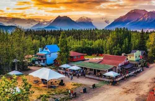 McCarthy RV Rental | Tents at the headwaters of the Kennicott River in marvelous McCarthy with WiFi