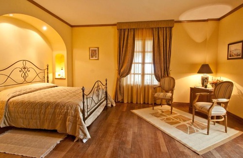Grottaferrata House | Exquisite Tenuta Cusmano: Ocean View & Hot Tub Amenities