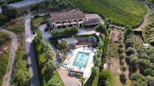 Santa Marina House | Tenuta del Bifan: Family-Friendly Retreat with Pool Access