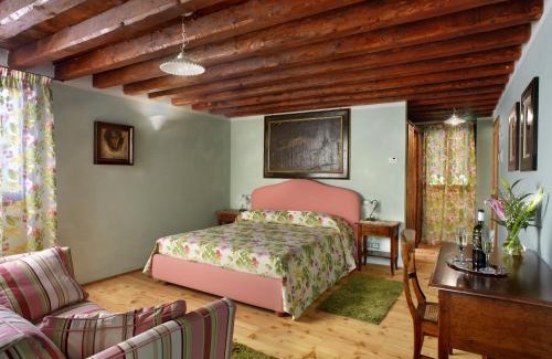 Campo San Martino Bed & Breakfast | Relax at Tenuta Le Risare - Pet Friendly & Family Welcome