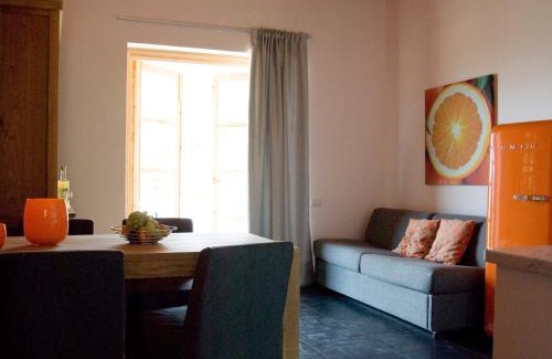 Rovittello Resort | Inviting Tenuta Madonnina: Family-Friendly with Pool Access