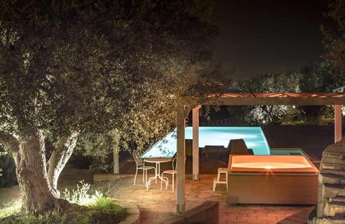 Noto House | Inviting Tenuta Olive Alive: Pet-Friendly Getaway with Pool