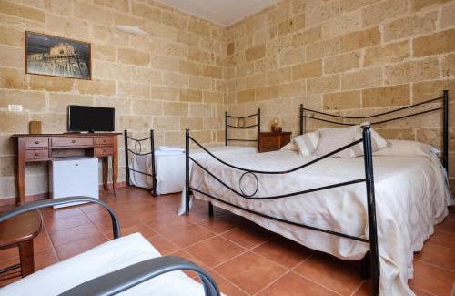 Aradeo Apartment | Top-Rated Tenuta San Trifone Giuggiola with Pool & Pet Access